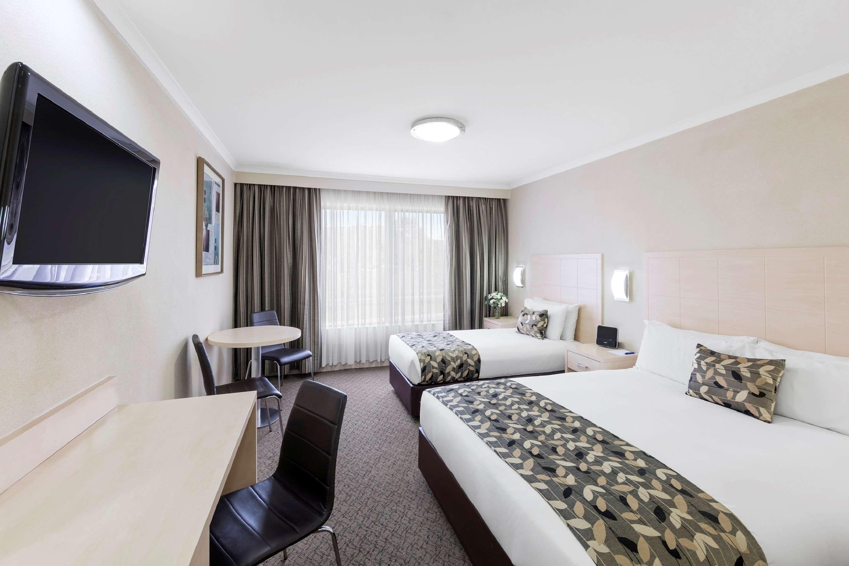 Garden City Hotel, Best Western Signature Collection Canberra Exterior foto