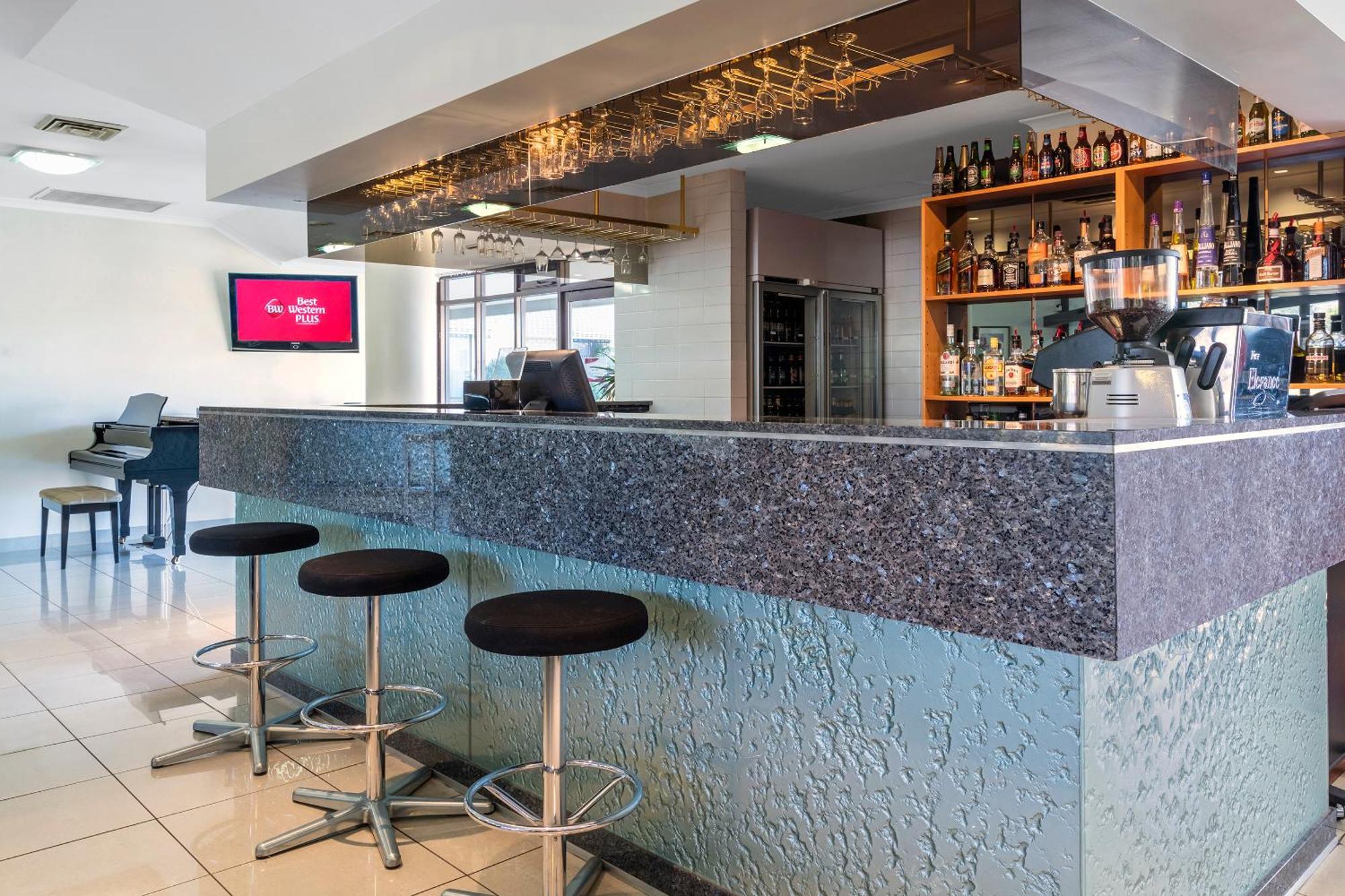 Garden City Hotel, Best Western Signature Collection Canberra Exterior foto
