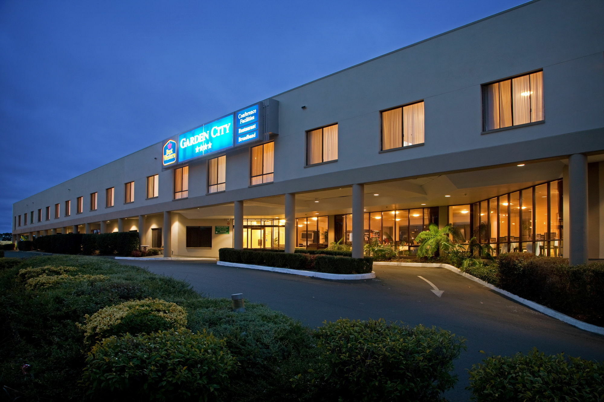 Garden City Hotel, Best Western Signature Collection Canberra Exterior foto